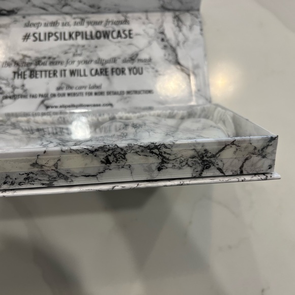 Slip pure silk sleep eye mask white marble - Picture 5 of 5